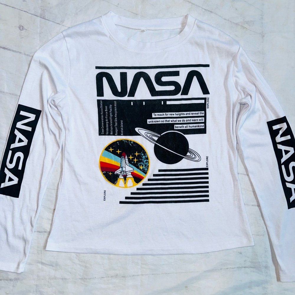 EUC Girl’S Youth Medium Unbranded LS Cropped NASA Graphic TShirt